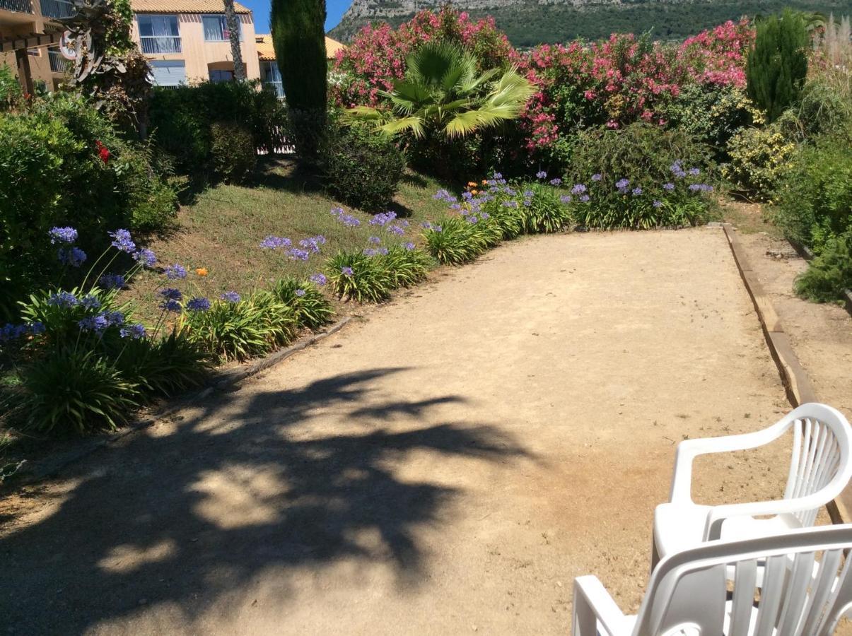 Au Calme Dans Hameau Fleuri Joli Studio 3 Pers Piscine Parking Wi-Fi Vence Eksteriør bilde